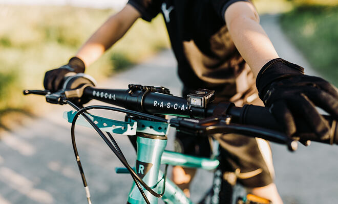 Ein Kinderfahrrad optimal einstellen: 8 Schritte 